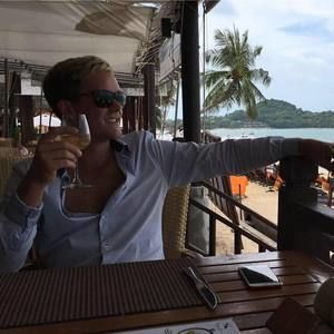 Meet your Posher, Levy